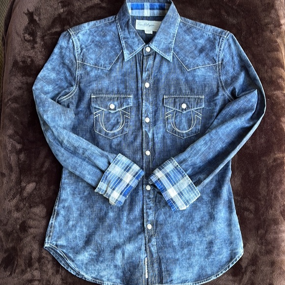 True Religion Lightweight Denim Button Down - Picture 4 of 11